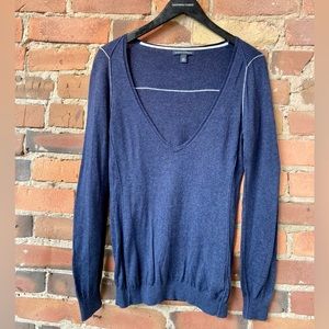 Vintage Banana Republic Blue Deep V-Neck Sweater with White Piping. Size:Small